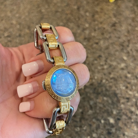 Versace Corniche Link Watch - Timepiece - Picture 8 of 10